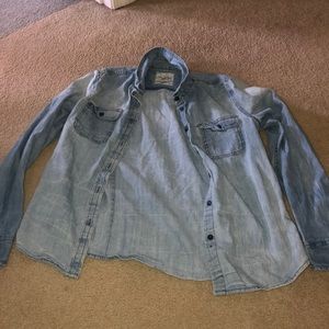 Light wash lightweight jean jacket